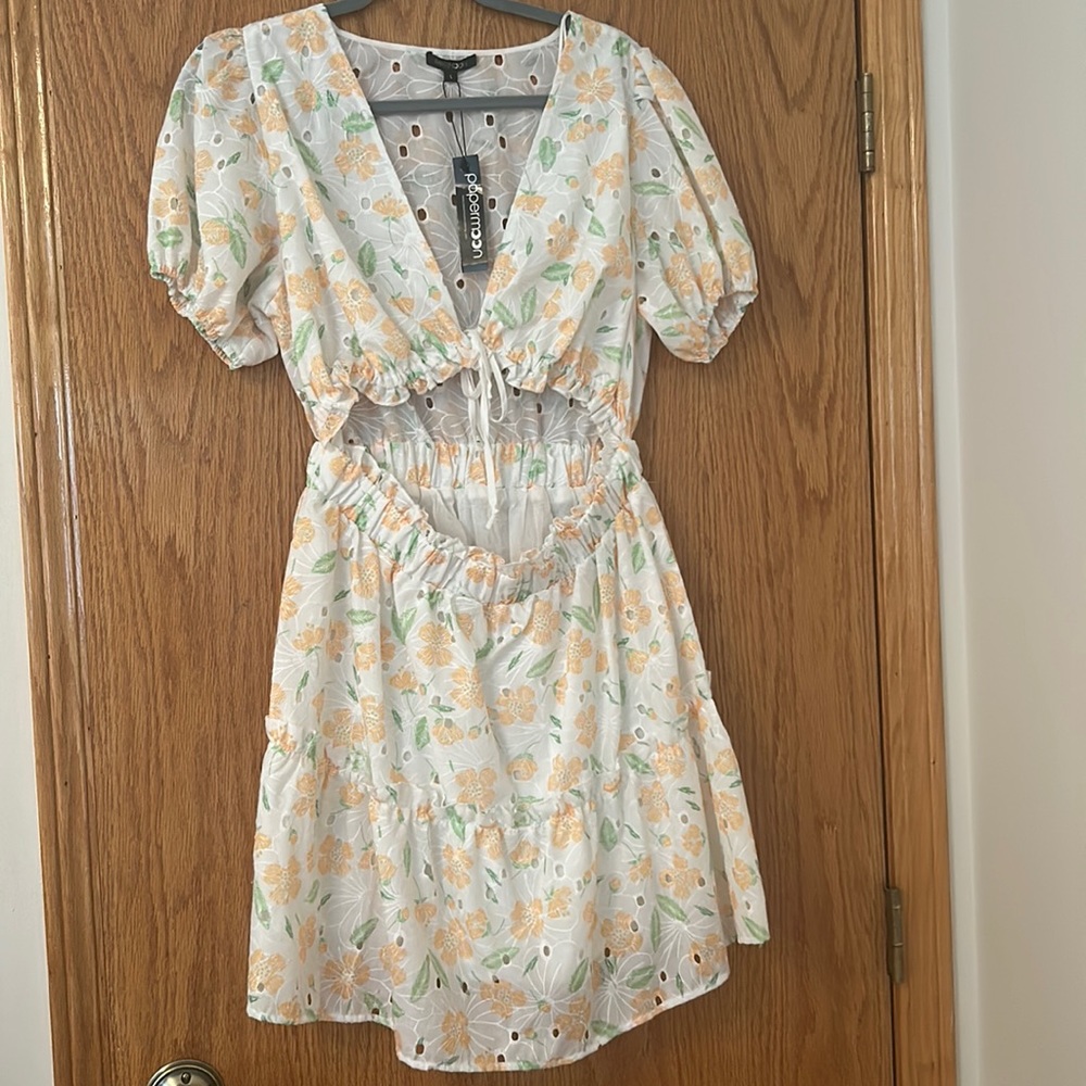 NEW WITH TAGS never worn adorable summer dress!